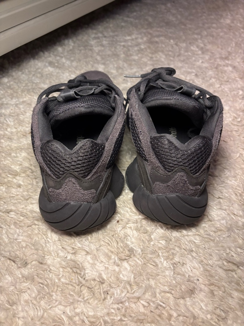 Adidas yeezy 500 ‘utility black’ - Picture 6 of 9
